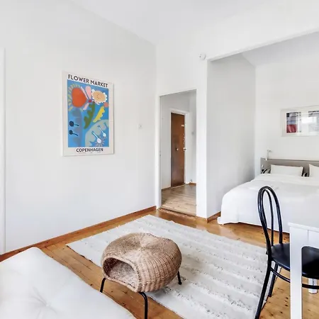 Wehost Colorful Studio Next To Park Puijonpuistikko In Vallila Neighborhood Appartamento *
