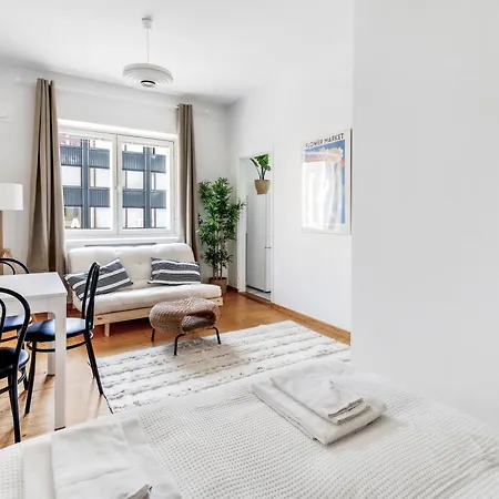 Wehost Colorful Studio Next To Park Puijonpuistikko In Vallila Neighborhood Appartamento
